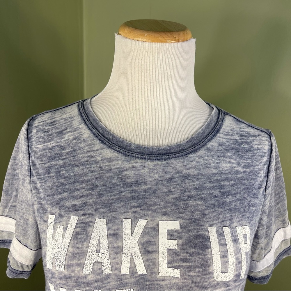 S Greyson/Threads tee-shirt - Picture 3 of 7